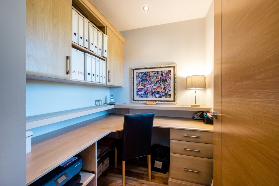 Images for Heyes Lane, Alderley Edge, Cheshire EAID:991598241 BID:6255520