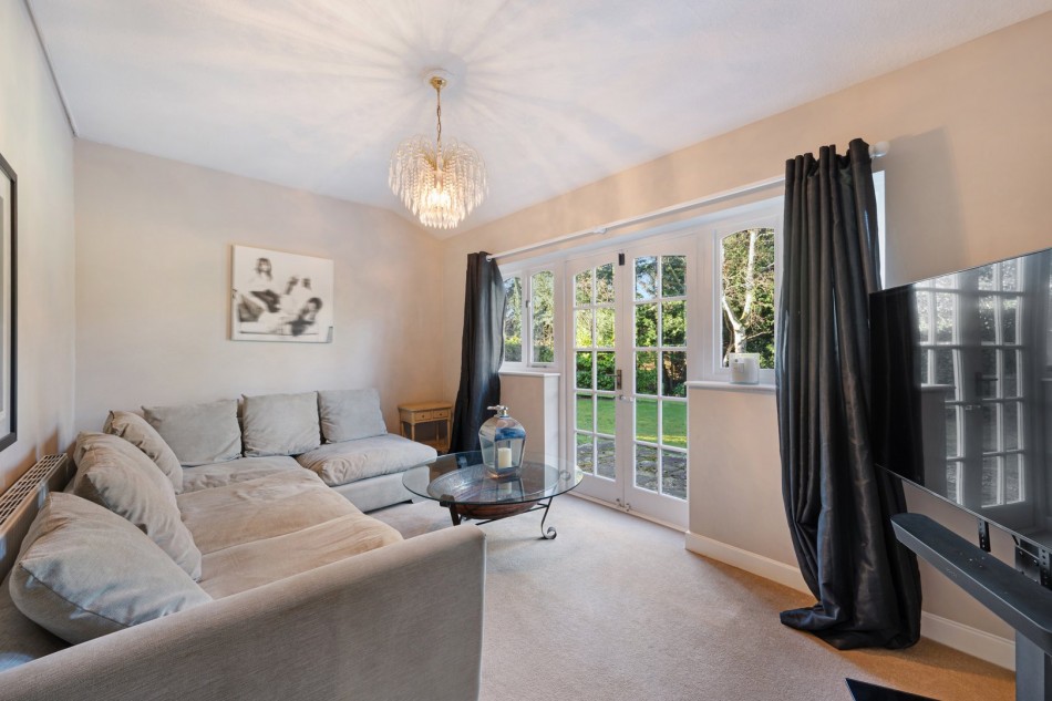 Images for Alderley Edge EAID:991598241 BID:6255520