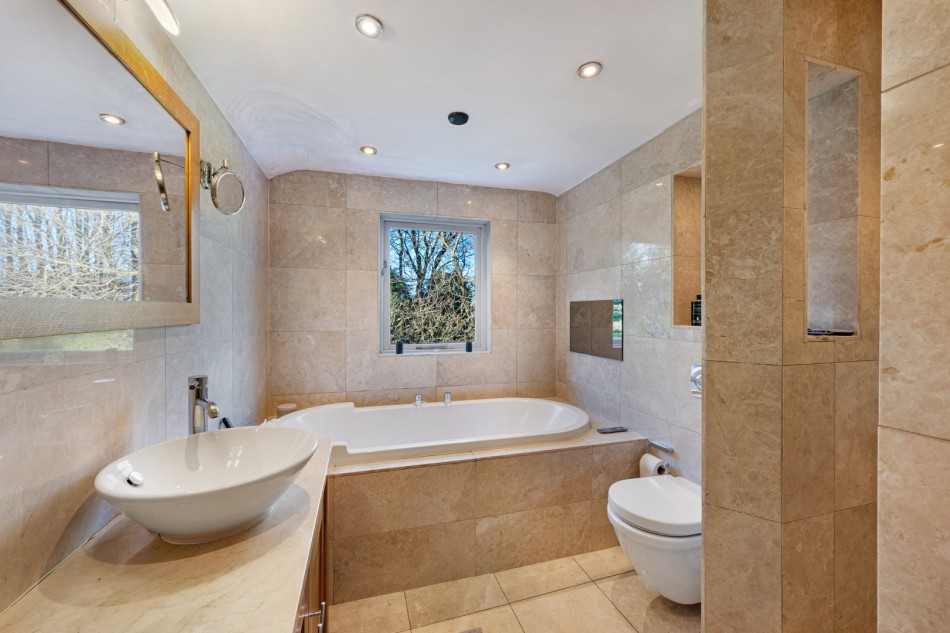 Images for Alderley Edge EAID:991598241 BID:6255520