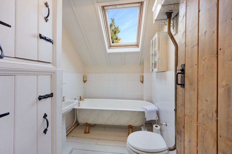 Images for Alderley Edge EAID:991598241 BID:6255520