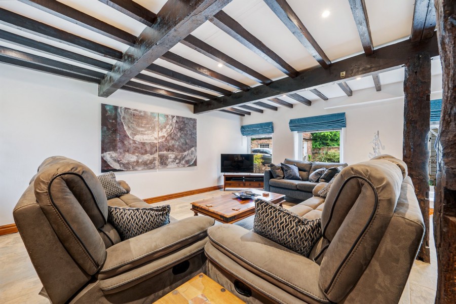 Images for Sutton, Macclesfield, Cheshire EAID:991598241 BID:6255520