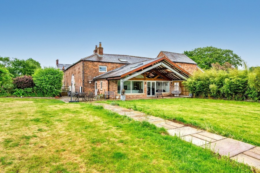 Images for Sutton, Macclesfield, Cheshire EAID:991598241 BID:6255520