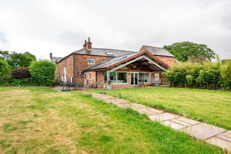 Images for Sutton, Macclesfield, Cheshire EAID:991598241 BID:6255520