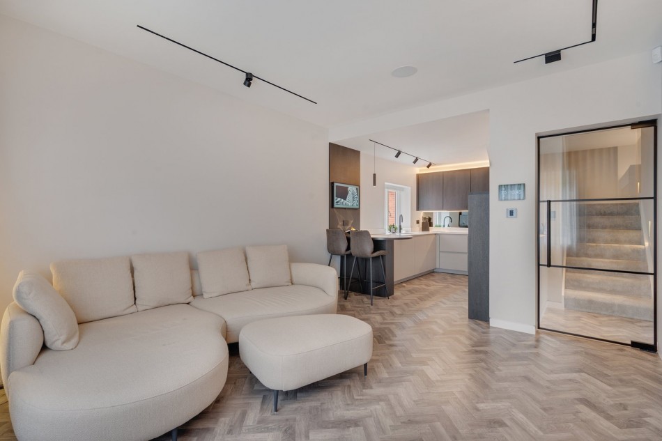 Images for Heyes Lane, Alderley Edge, Cheshire EAID:991598241 BID:6255520