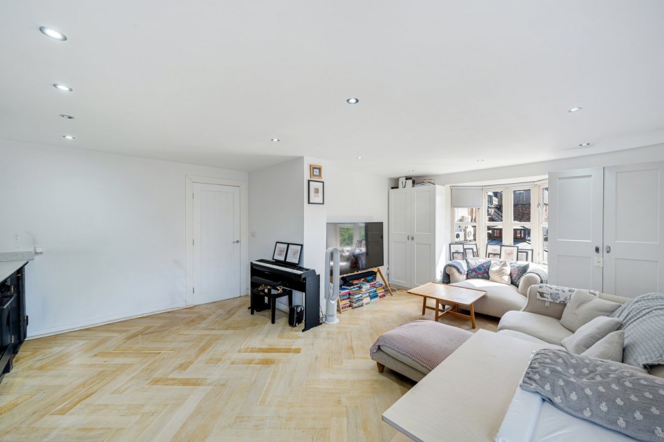 Images for London Road, Alderley Edge, Cheshire EAID:991598241 BID:6255520