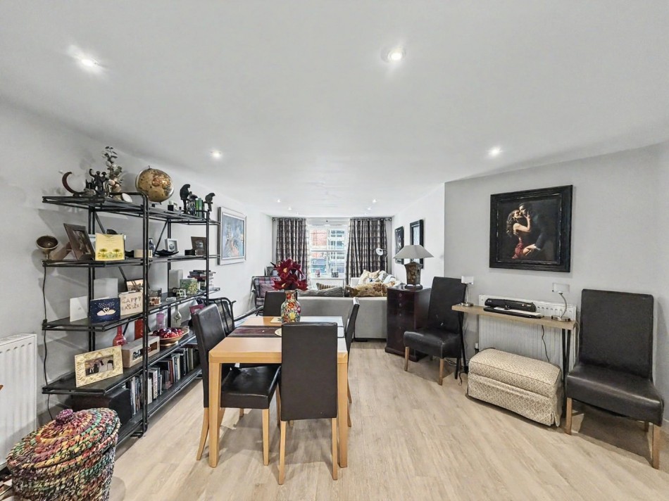 Images for London Road, Alderley Edge, Cheshire EAID:991598241 BID:6255520