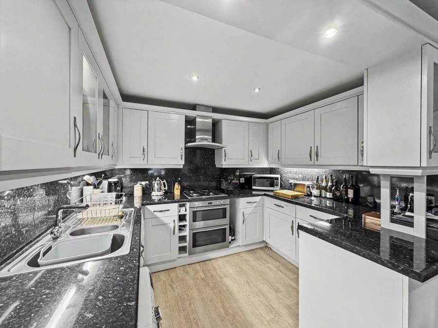 Images for London Road, Alderley Edge, Cheshire EAID:991598241 BID:6255520