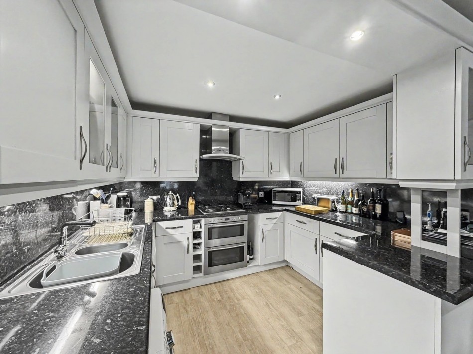 Images for London Road, Alderley Edge, Cheshire EAID:991598241 BID:6255520