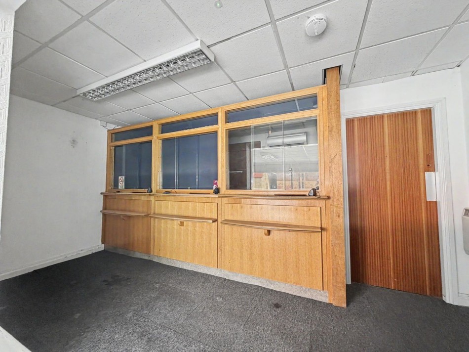 Images for Allport Lane Precinct, Wirral, Merseyside EAID:991598241 BID:6255520